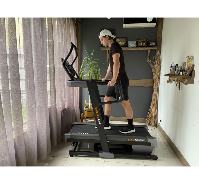 Беговая дорожка FitLogic CM1802